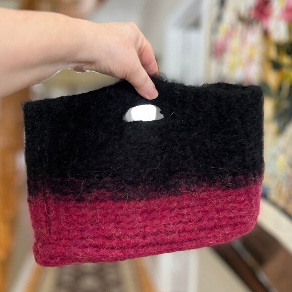 Handmade wool knit small satchel by TLC from OOAK - Picture 3 of 11
